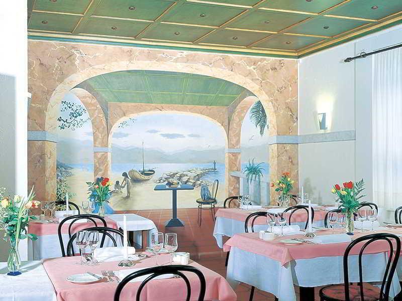 Отель Al Giardinetto Биаска Ресторан фото